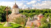Древний монастырь св. Михаила на Зверинецкой горе в Киеве